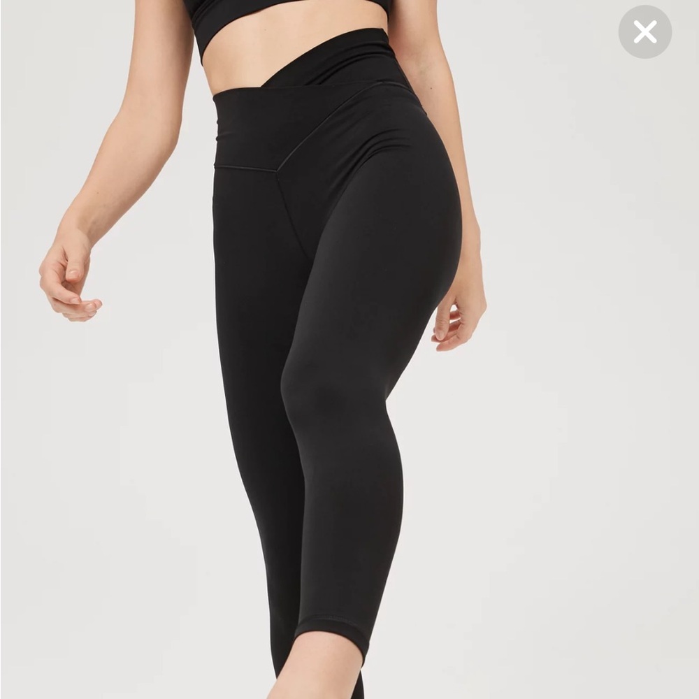 OFFLINE By Aerie Real Me High Waisted Crossover Legging XS Black